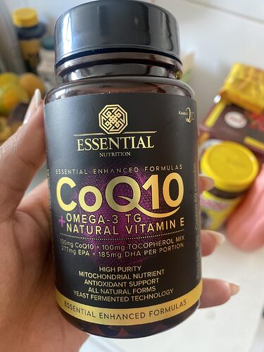 CoQ10 + Ômega 3TG + Vitamina da marca Essential Nutrition